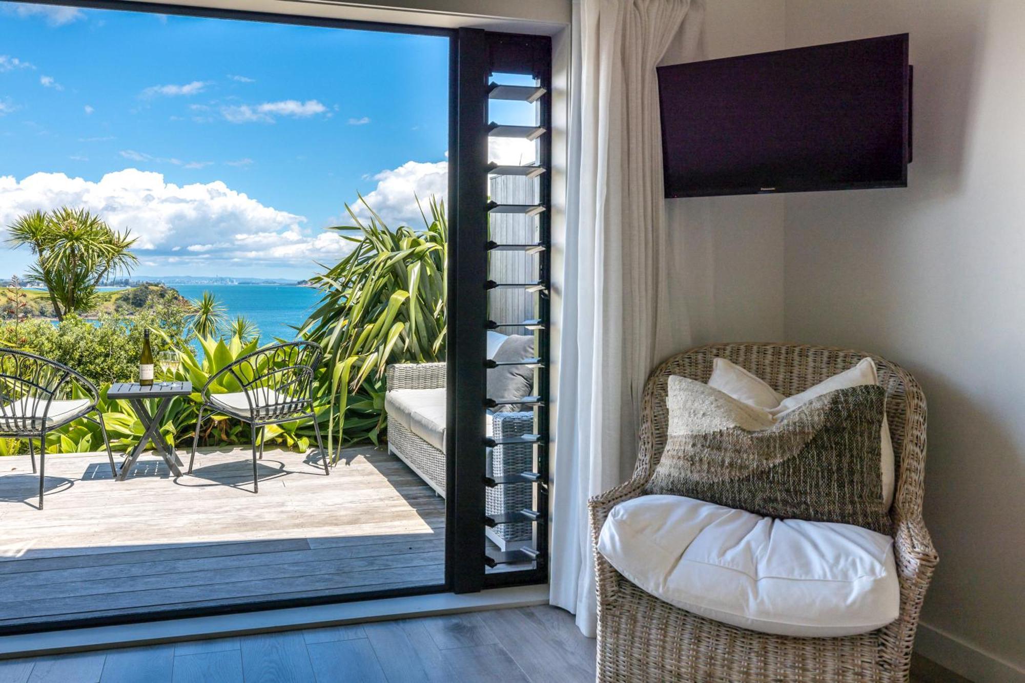 The Moorings Studio Apartments Oneroa Екстериор снимка